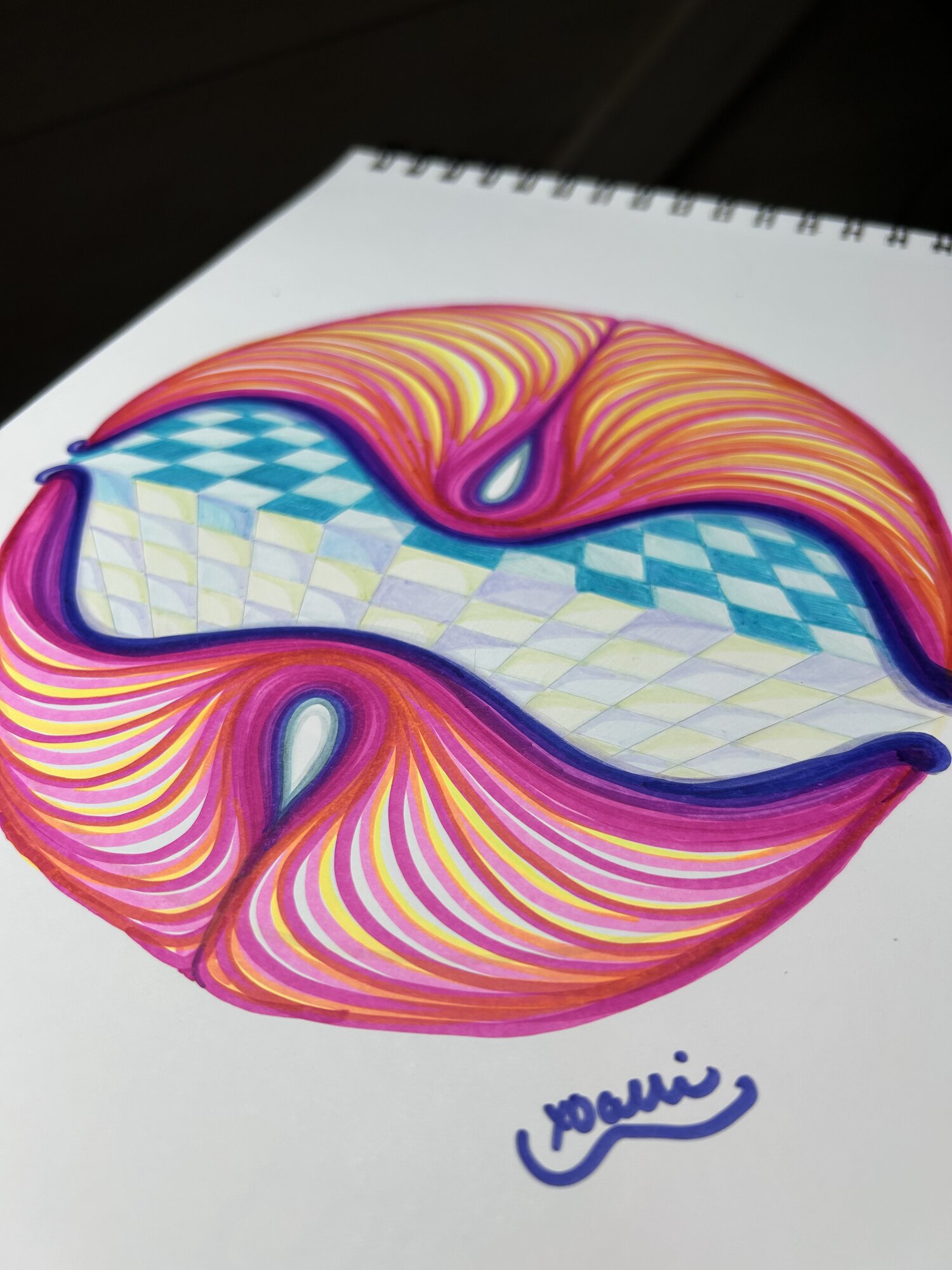 marker drawing of two reflecting series of lines with an optical illusion checkered pattern in the middle.